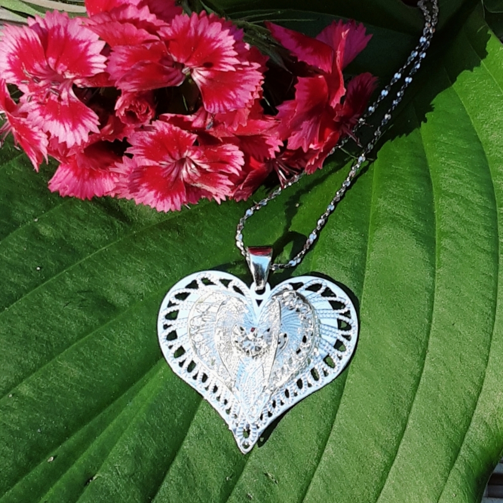 NWOT Sterling Silver 3D Cutout Heart Necklace w CZ